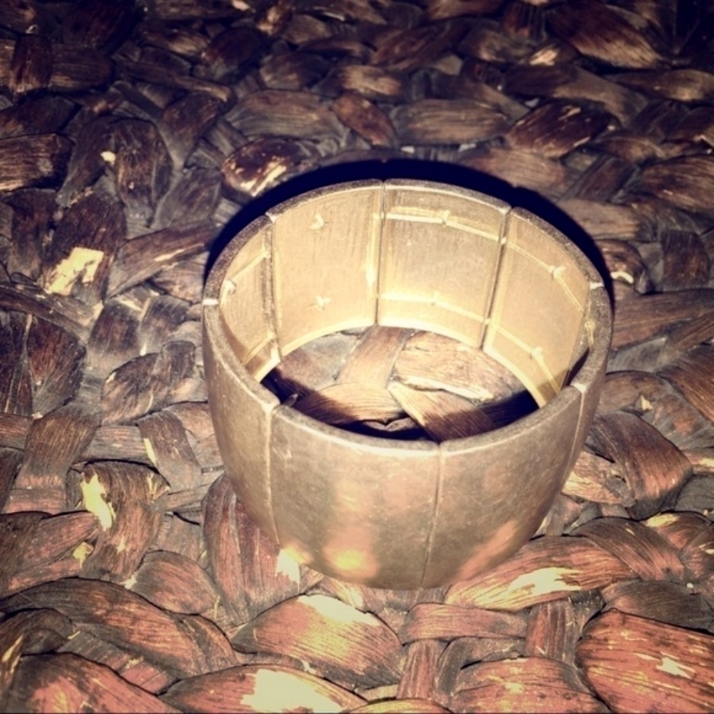 Elegant Gold Bracelet